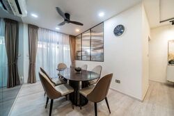 Sixth Avenue (D10), Terrace #568280621